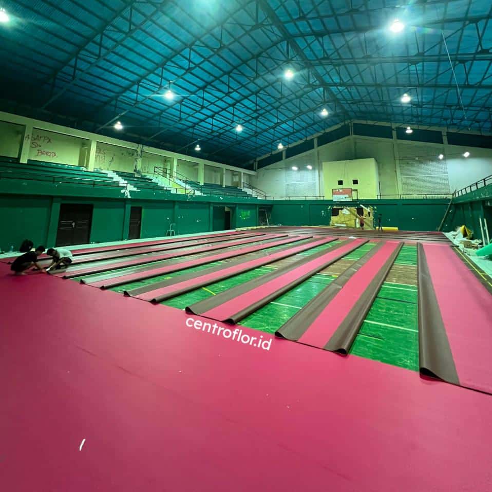 Pemasangan Lantai Vinyl untuk Lapangan Multifungsi Takraw dan Voli - 3